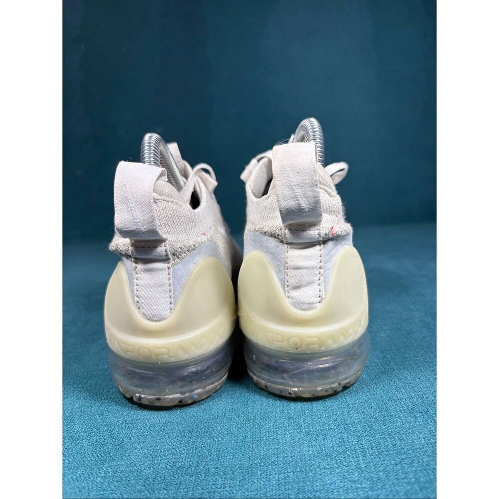 Nike Air VaporMax 2021 Flyknit Next Nature Summit White Light Bone Women’s Size - Picture 2 of 8
